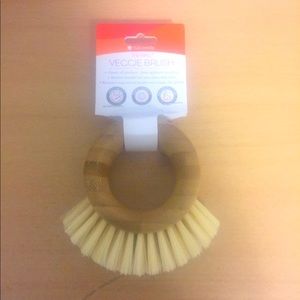 Full Circle the ring veggie brush eco friendly